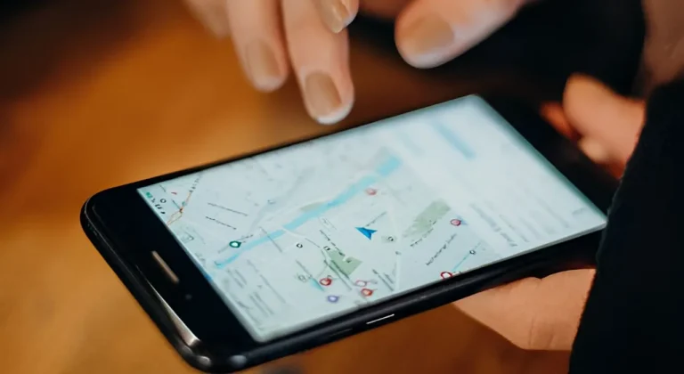 Doanh nghiệp phản hồi lịch sự một đánh giá tiêu cực trên Google Maps.